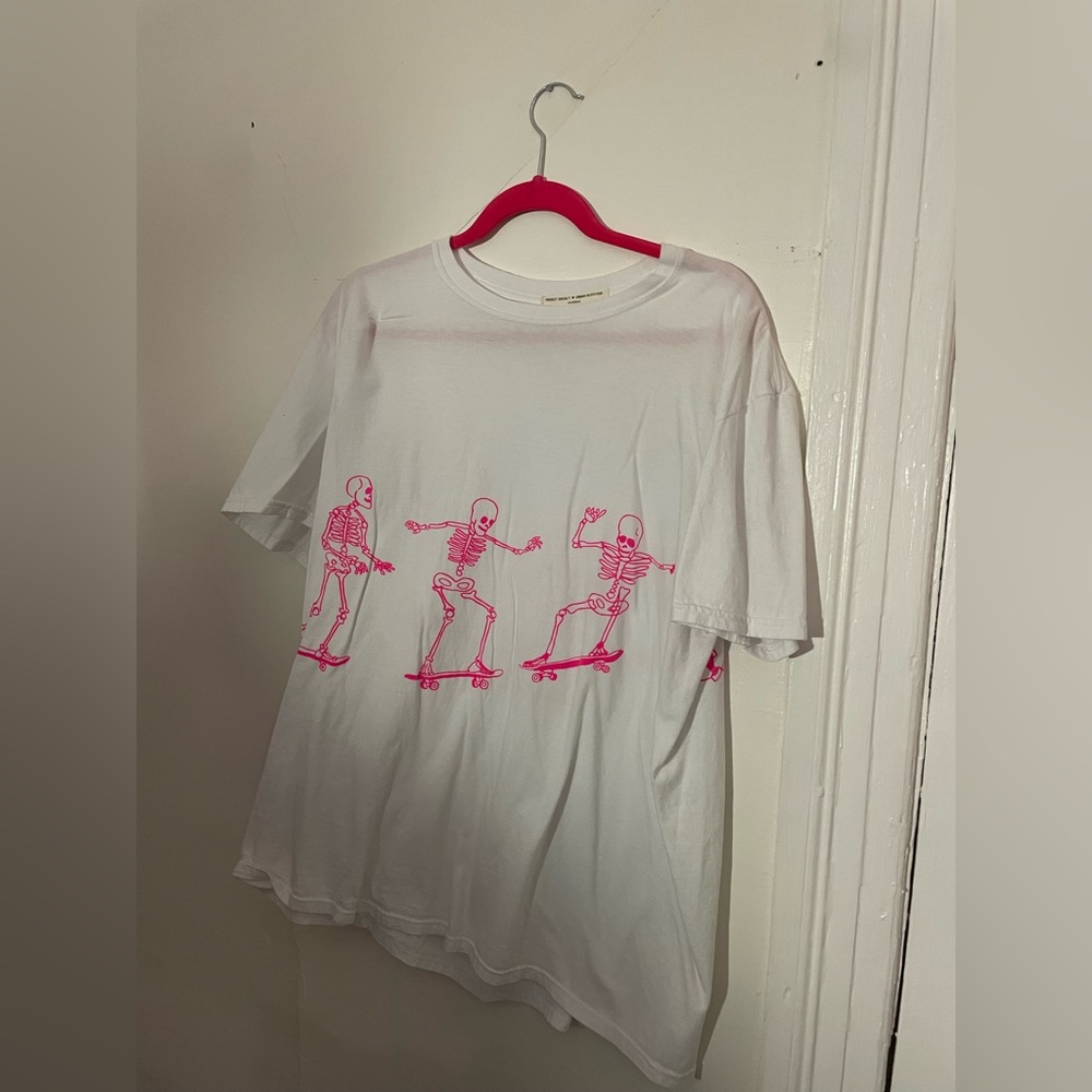 UO Graphic Tee